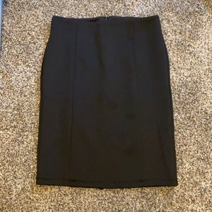 XXI size small, mid length pencil skirt.
